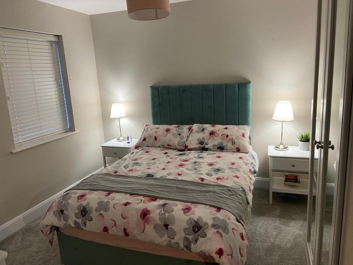Beautiful Private Room And Bathroom Ballycastle Esterno foto