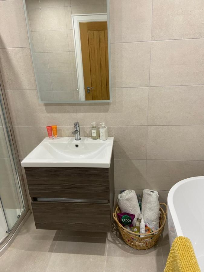 Beautiful Private Room And Bathroom Ballycastle Esterno foto